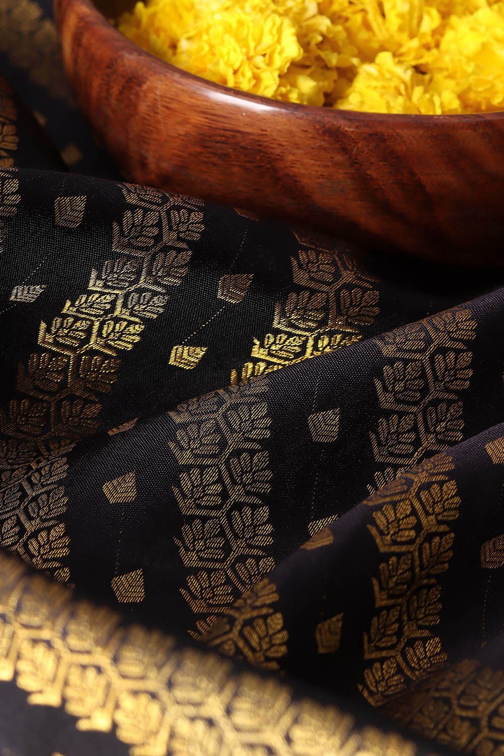 Black Pure Silk Kanjivaram Saree image number null