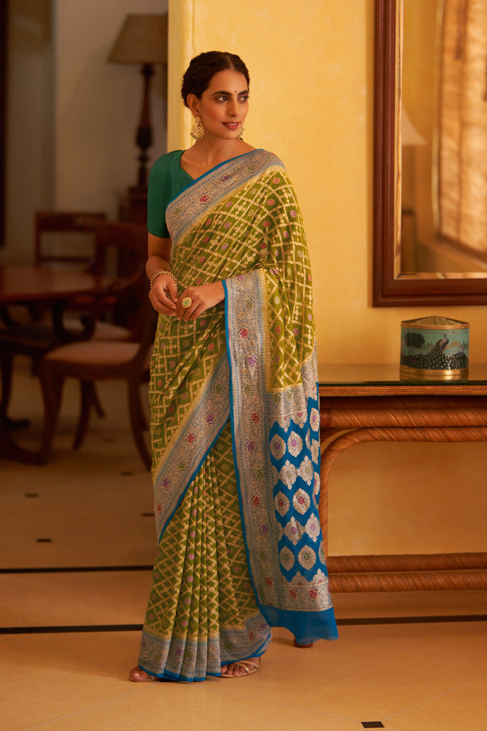 Light Green Pure Silk Georgette Woven Banarasi Saree image number null