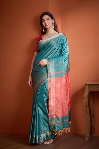 Dark Green Pure Silk Bishnupur Woven Saree thumbnail image number null