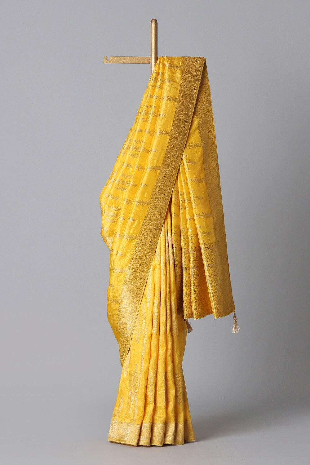 Yellow Luxe Woven Saree image number null