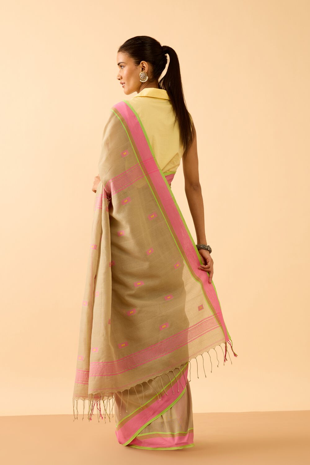 Green Woven Pure Cotton Bengal Saree image number null