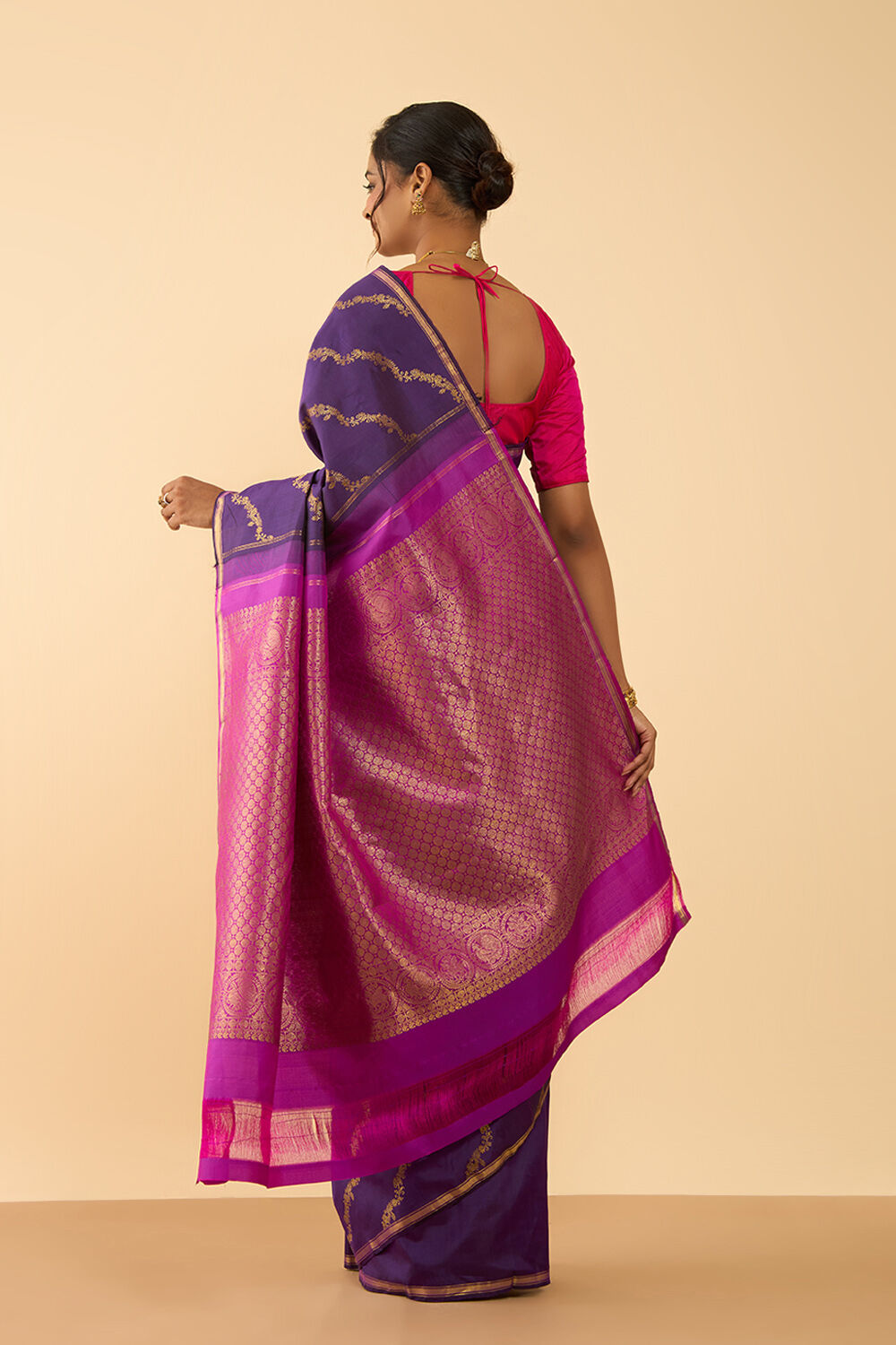 Violet Pure Silk Woven Kanjivaram Saree image number null