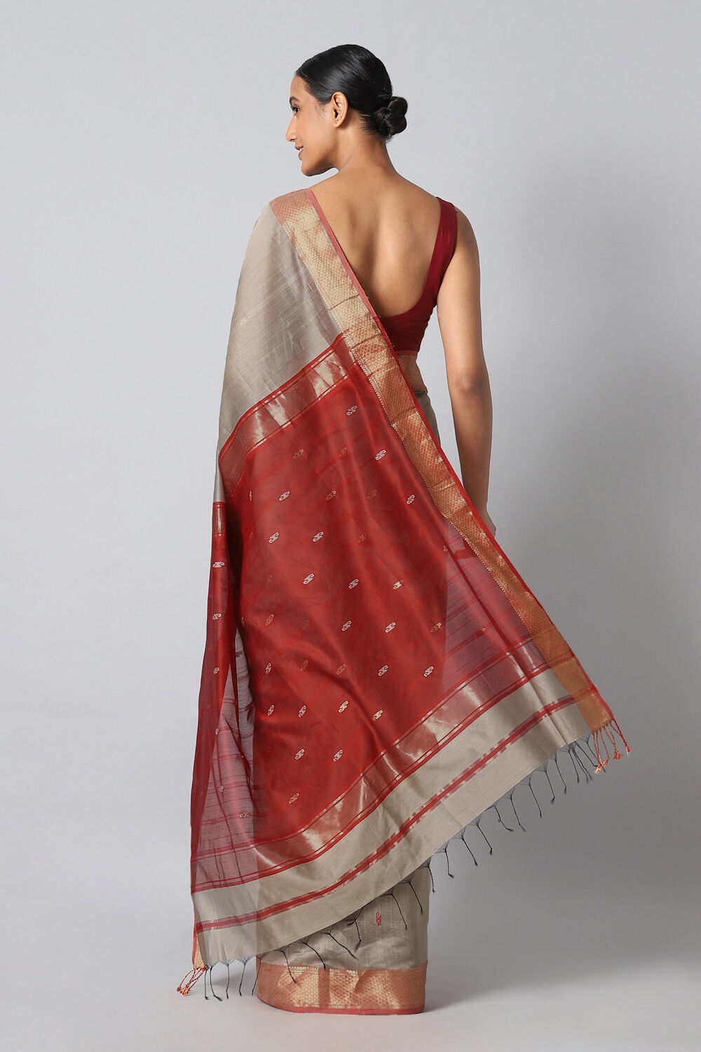 Grey Pure Silk Cotton Maheswari Saree image number null