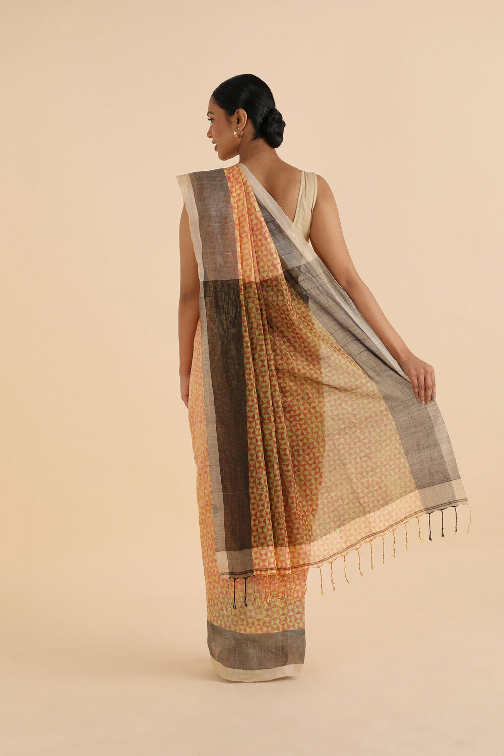 Light Yellow Pure Linen Tussar Printed Saree image number null