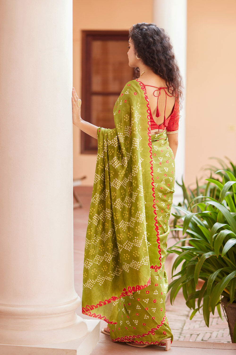 Light Green Gujarat Pure Silk Bandhani Saree image number null