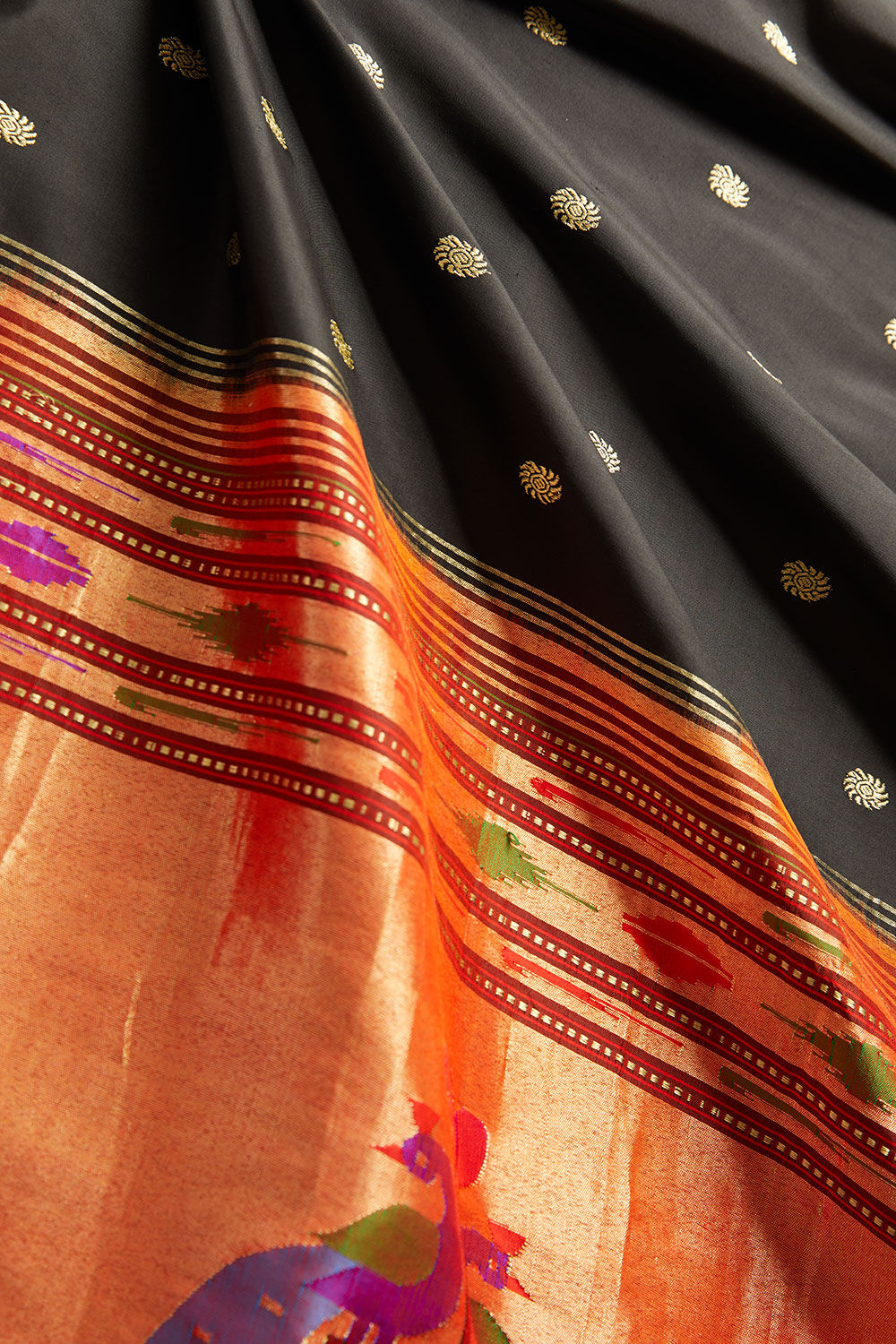 Black Tapestry Pure Silk Paithani Saree image number null
