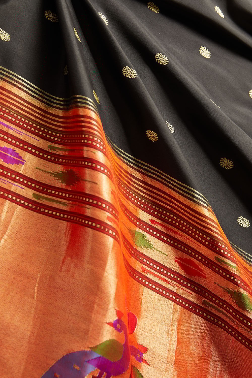 Black Tapestry Pure Silk Paithani Saree image number null