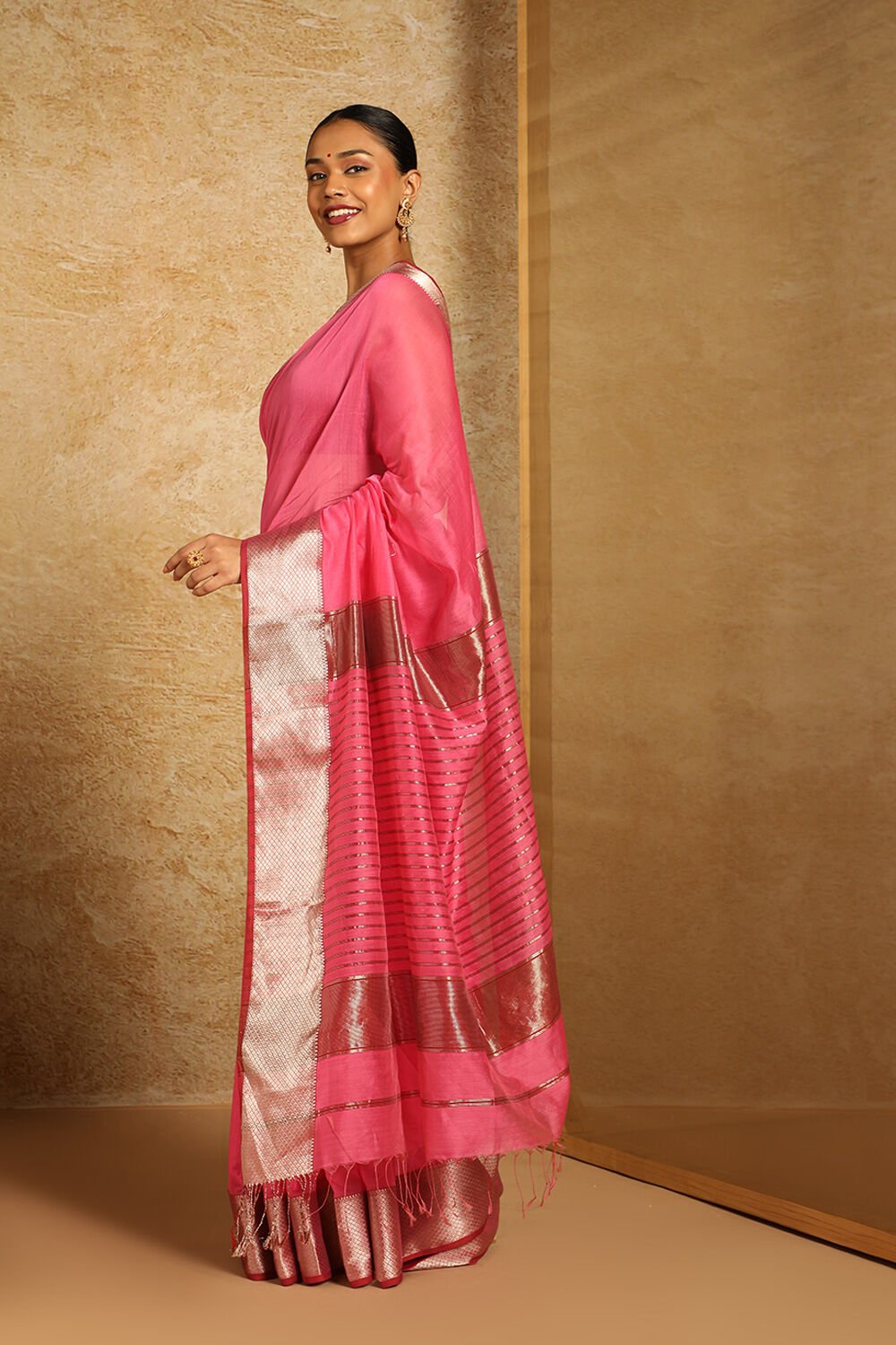 Pink Woven Pure Silk Cotton Maheswari Saree image number null