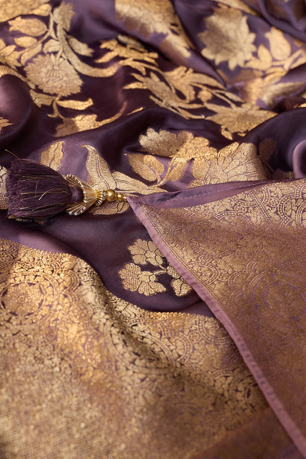 Light Violet Woven Viscose Satin Saree image number null