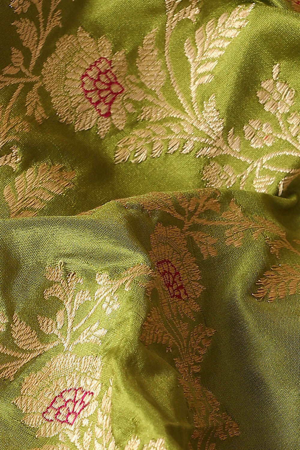 Green Pure Silk Banarasi Saree image number null
