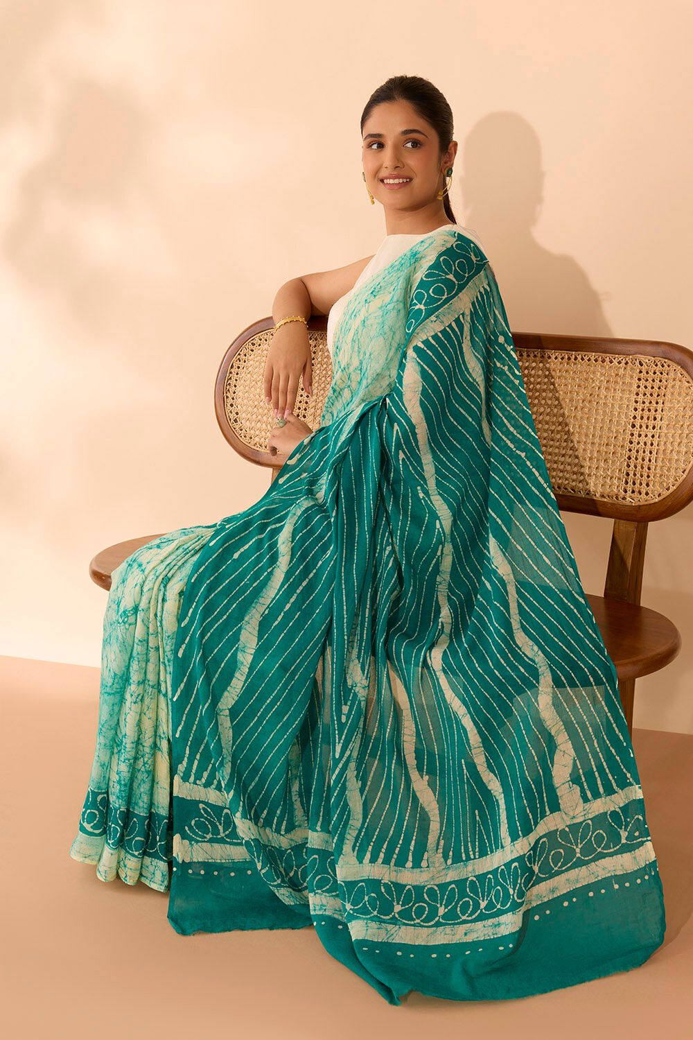 Green Ujjain Pure Cotton Batik Saree image number null