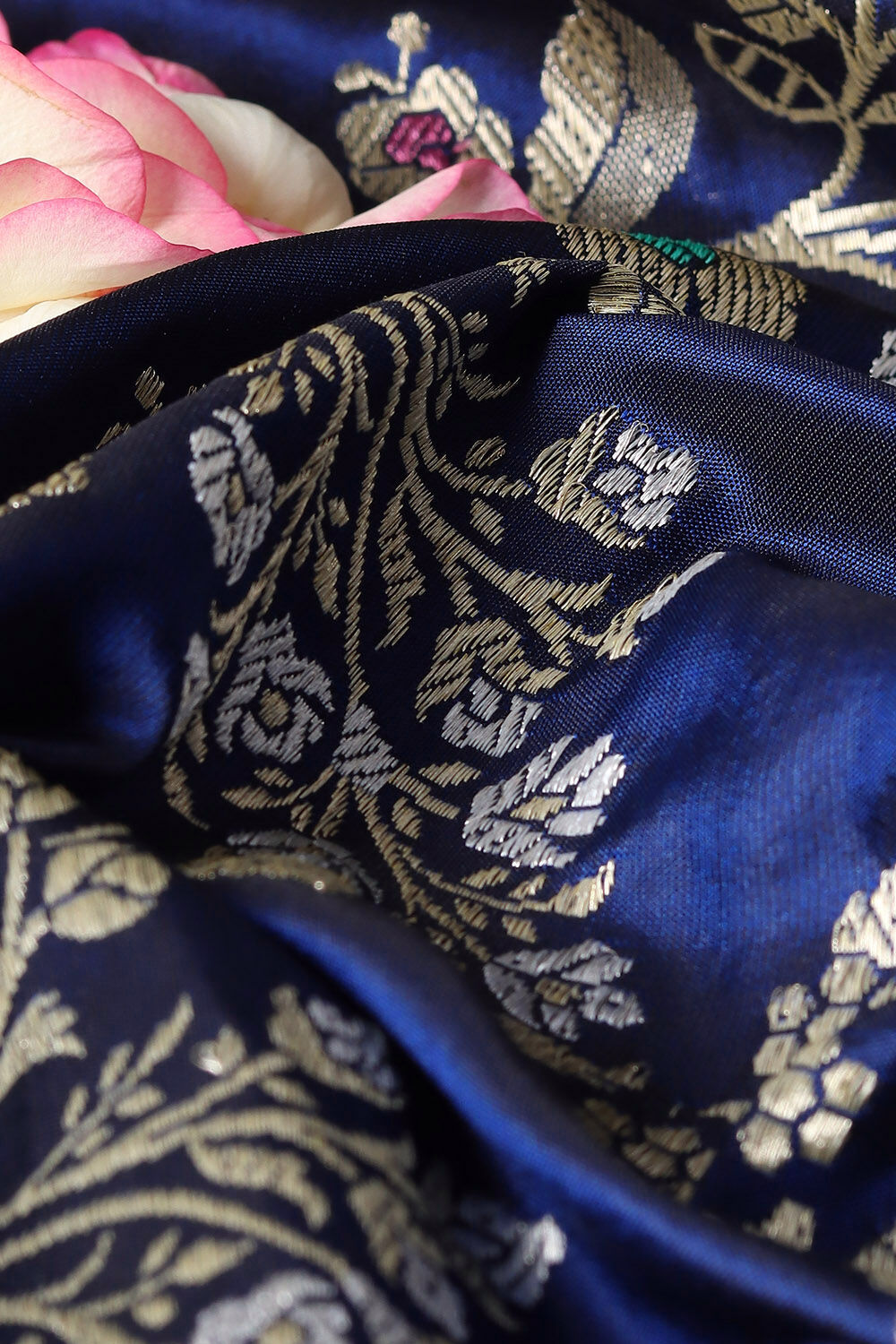 Navy Blue Pure Silk Kadwa Banarasi Saree image number null