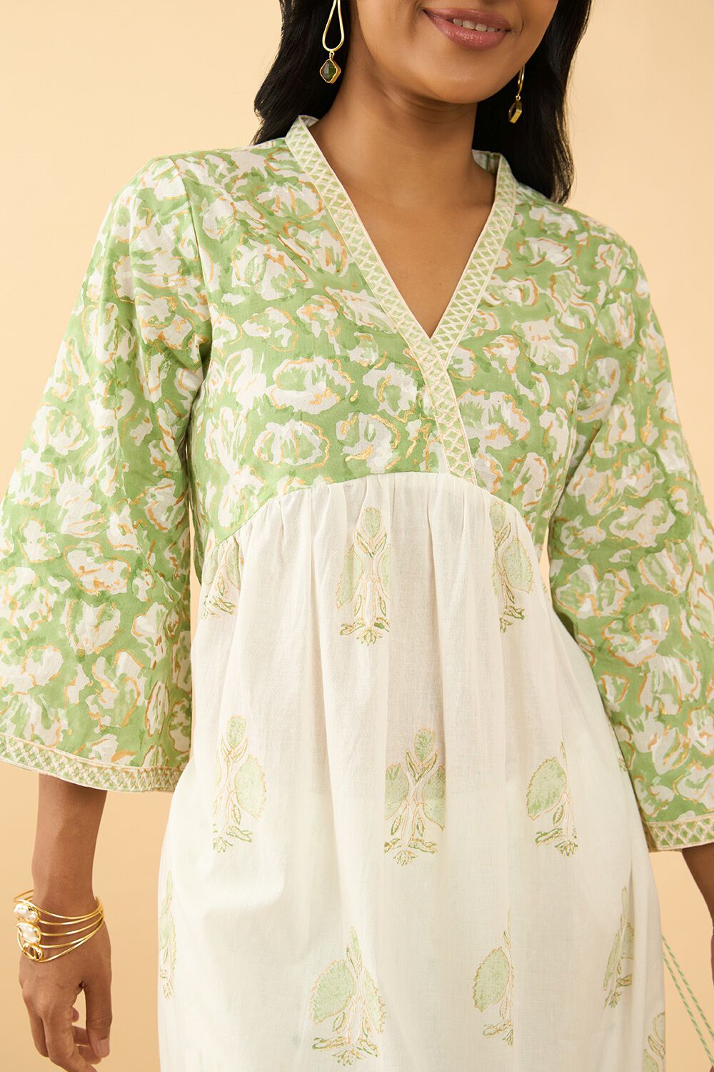 Off White Printed Sanganeri Pure Cotton Kurta Set image number null