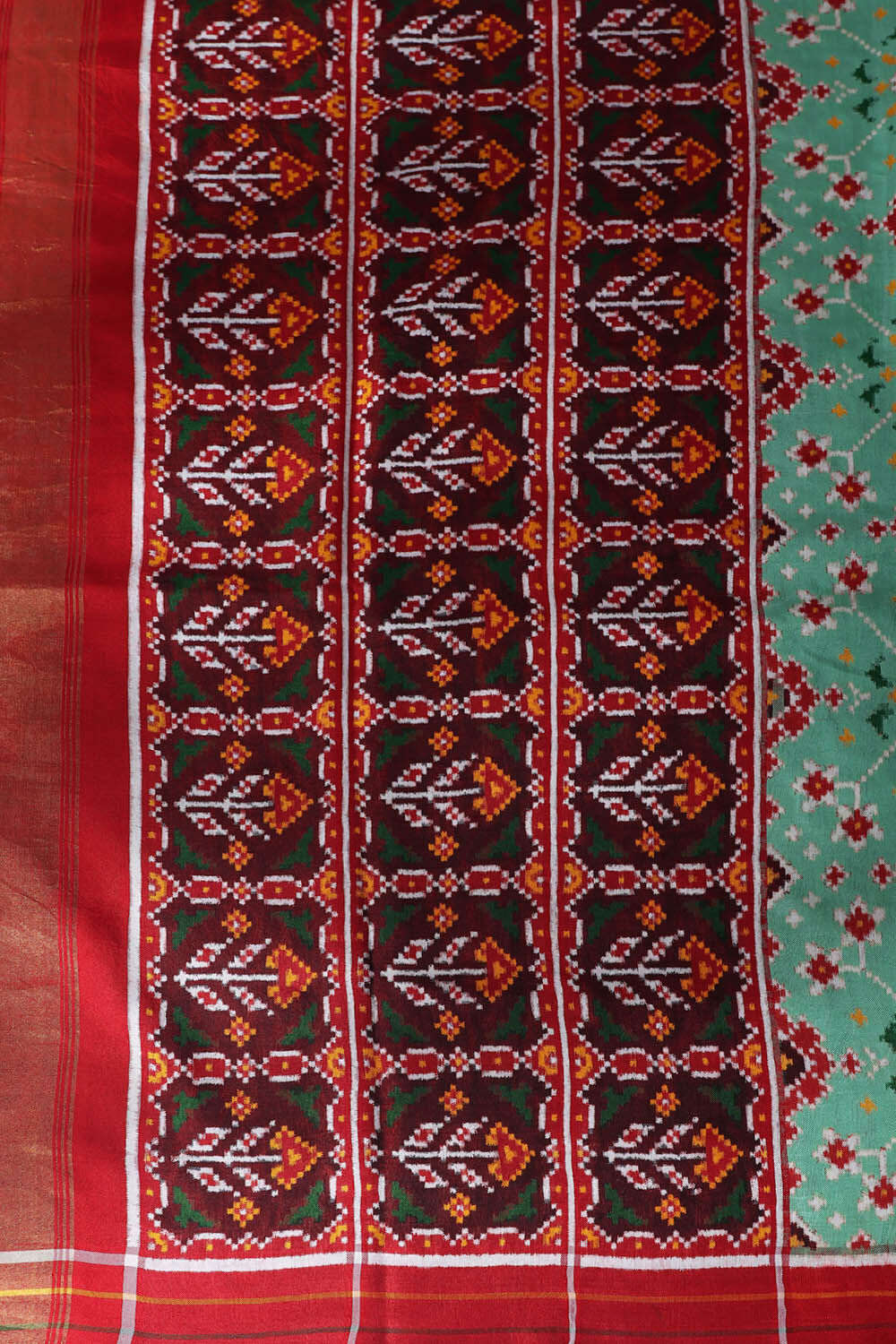 Green Pure Silk Patan Patola Navaratna Bhat Saree image number null