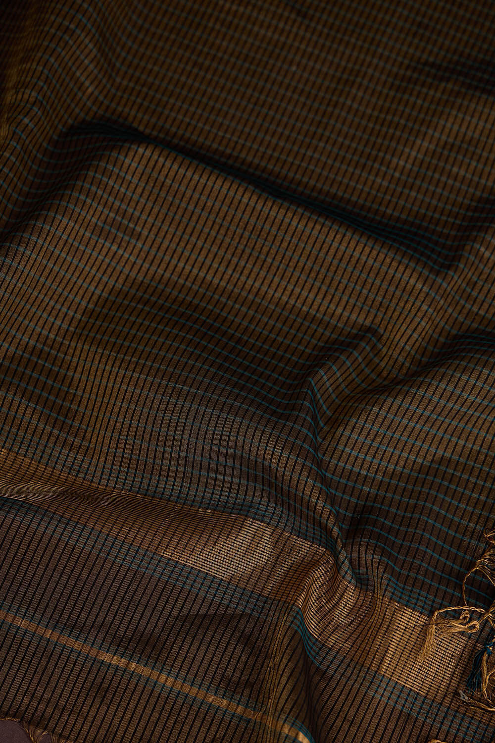 Black Woven Pure Tissue Cotton Maheshwari Saree image number null