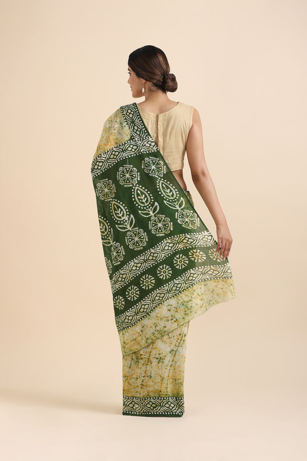 Dark Pure Green Cotton Batik Saree image number null
