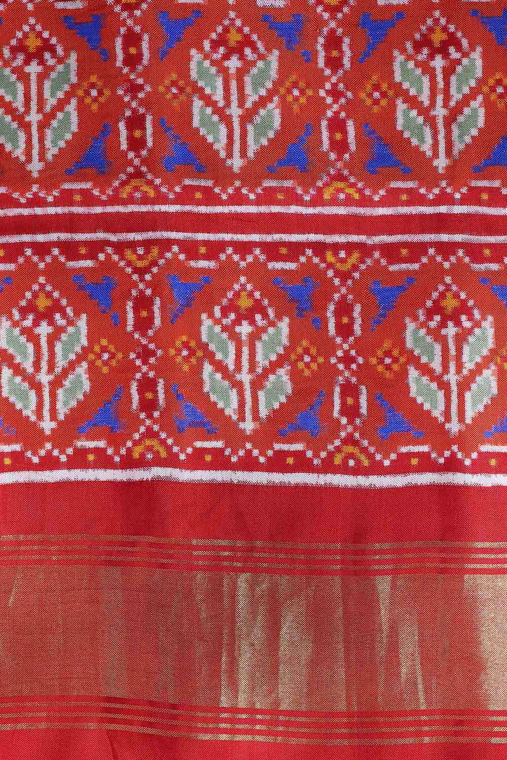 Green Pure Silk Patan Patola Choktha Bhat Saree image number null