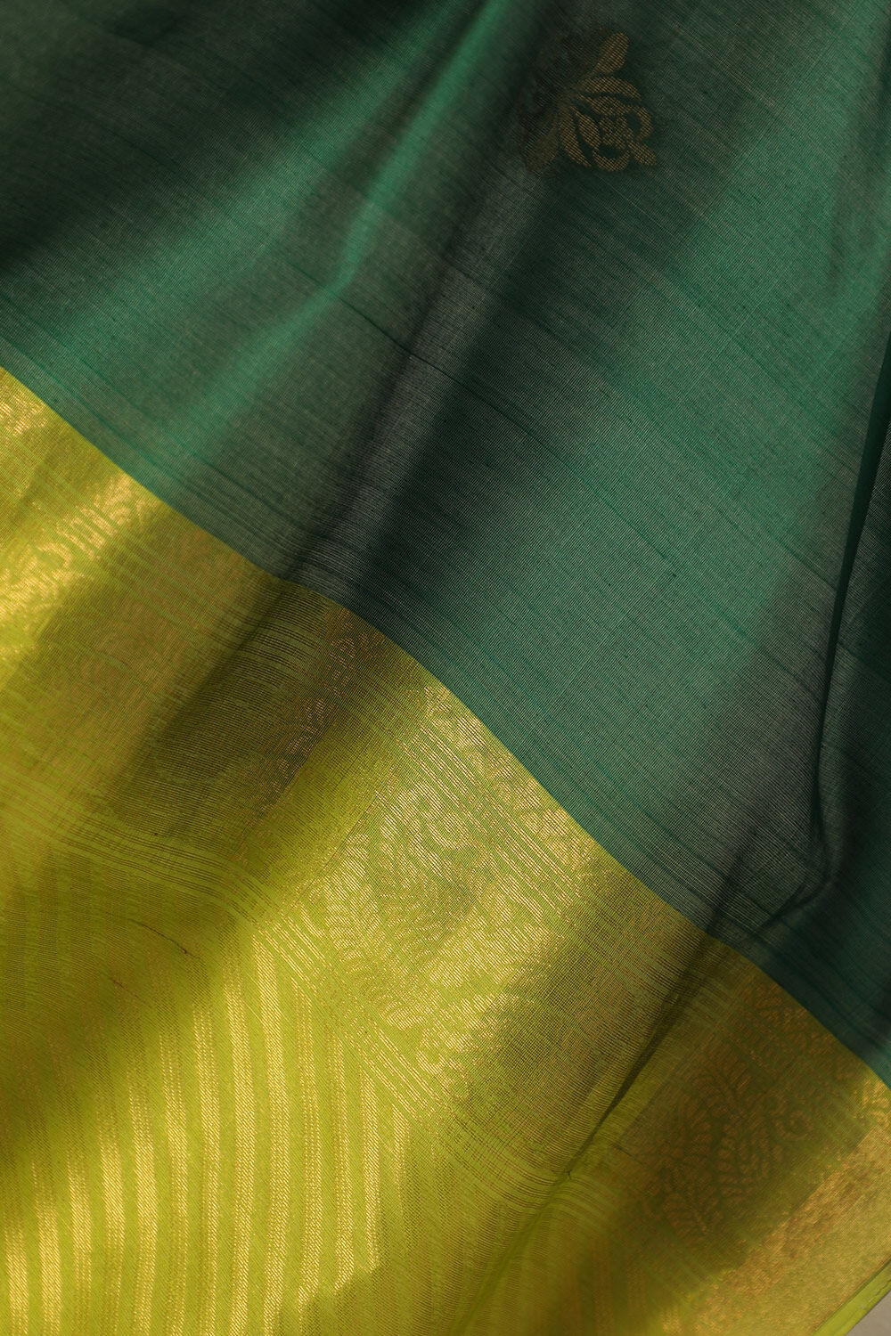 Green South Pure Silk Cotton Woven Saree image number null