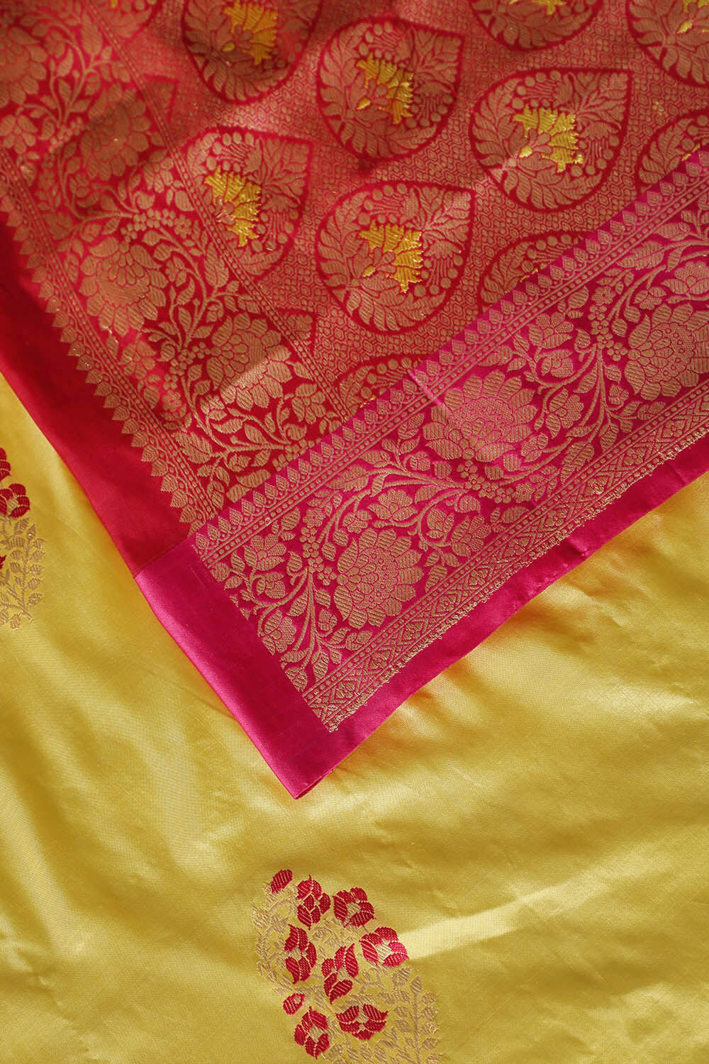 Light Yellow Pure Silk Banarasi Saree image number null