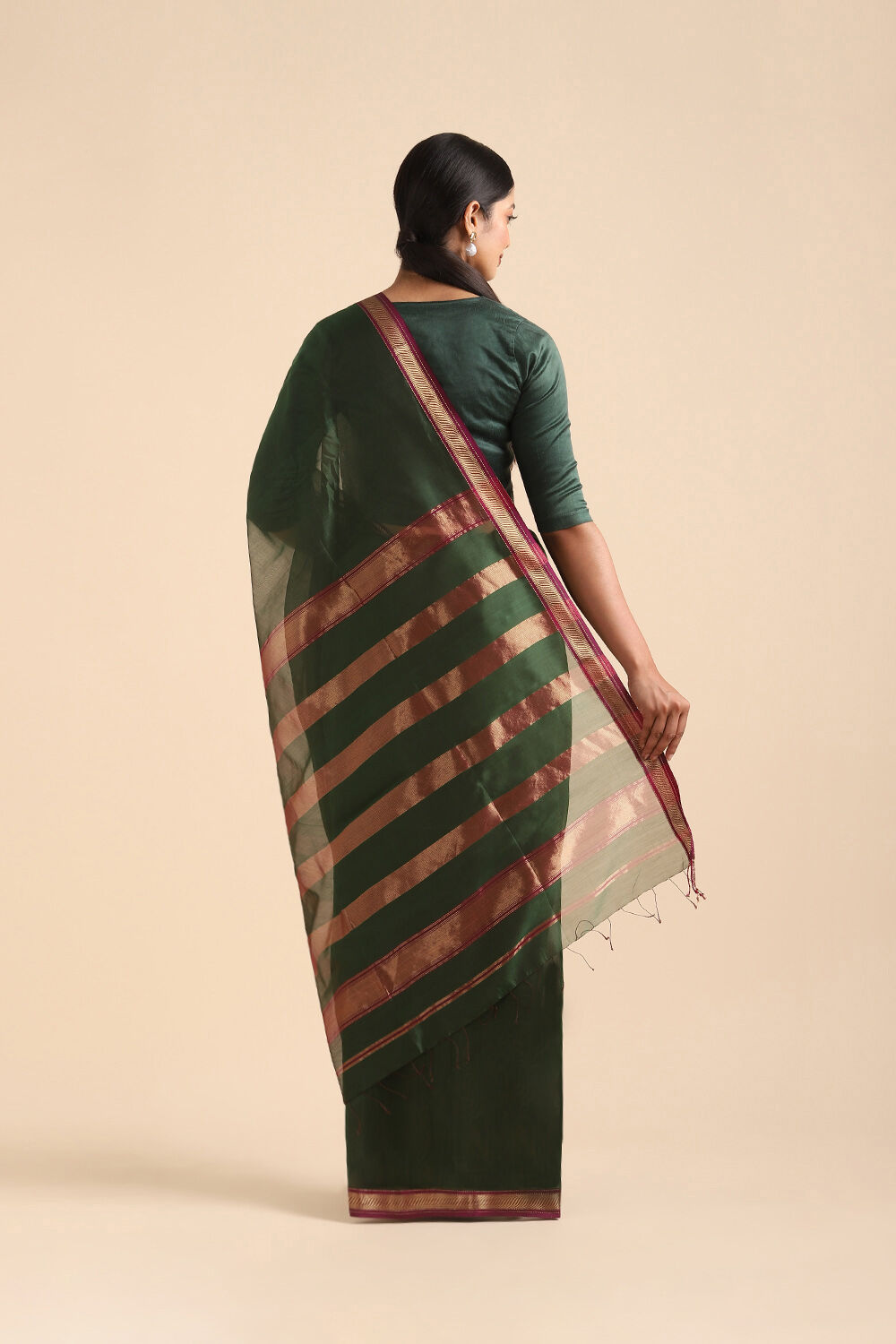Green Pure Silk Cotton Maheswari Saree image number null