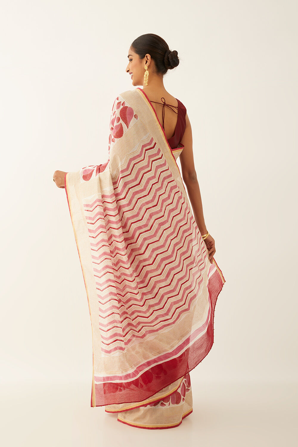 Off White Pure Silk Cotton Hand Printed Saree image number null