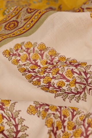 Yellow Rajasthan Pure Cotton Printed Sanganeri Saree thumbnail image number null