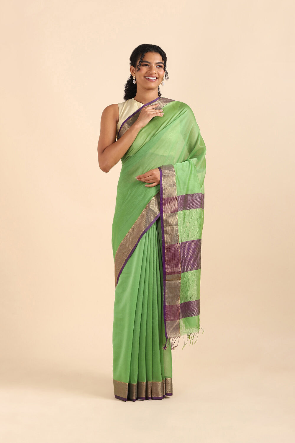 Green Pure Silk Cotton Maheswari Saree image number null