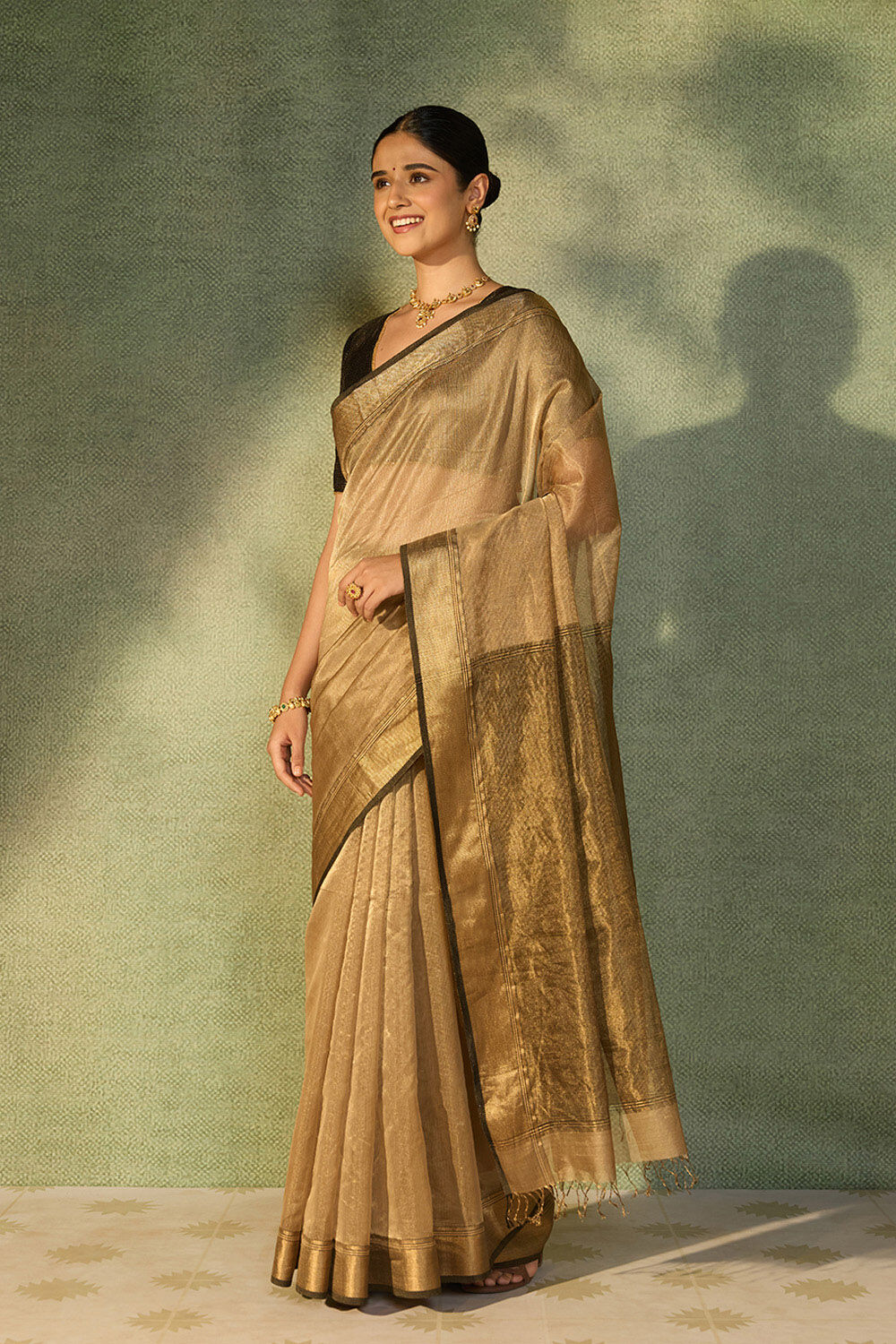 Gold Beige Woven Pure Tissue Cotton Maheshwari Saree image number null