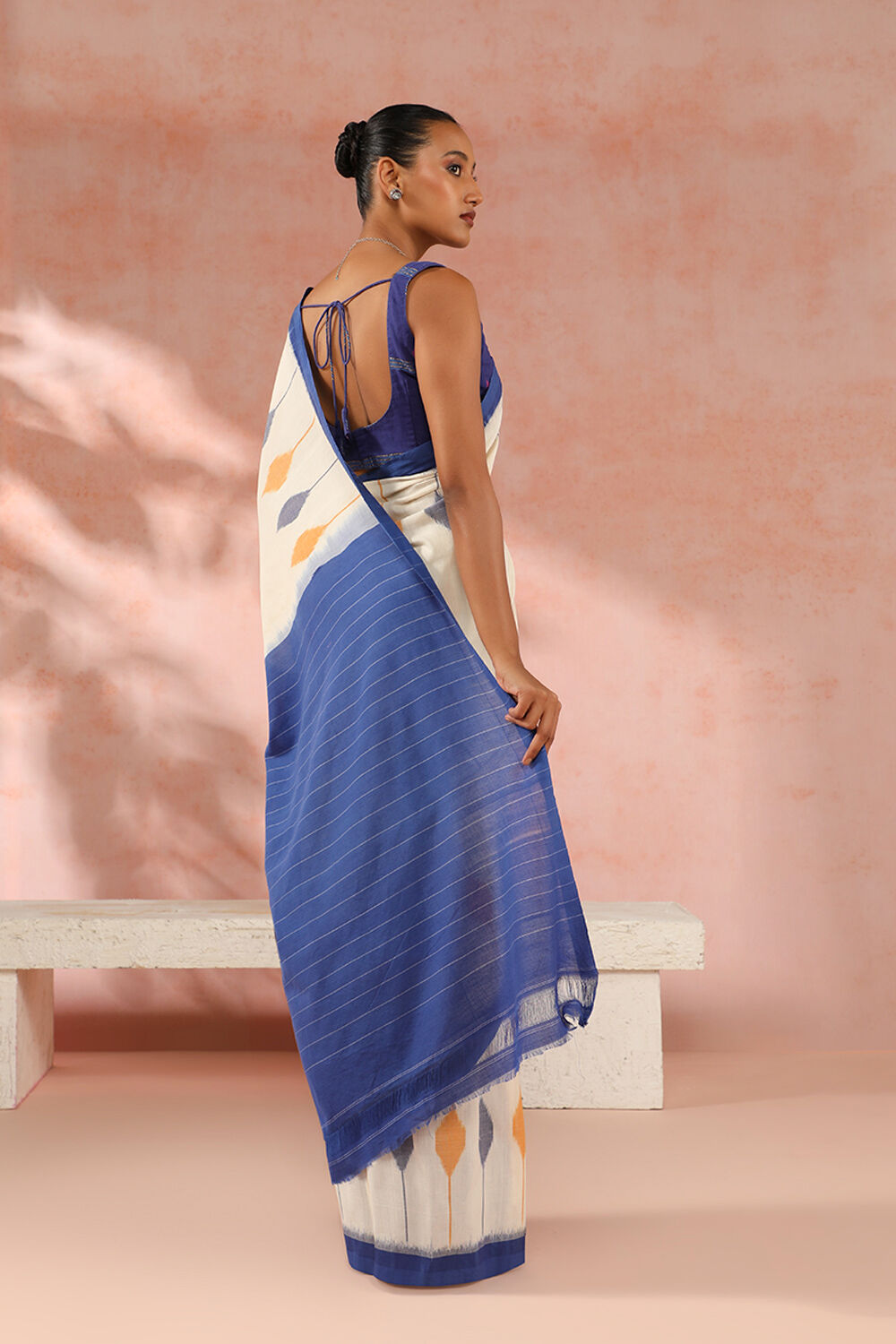 Off White Pure Cotton Pochampalli Ikat Saree image number null