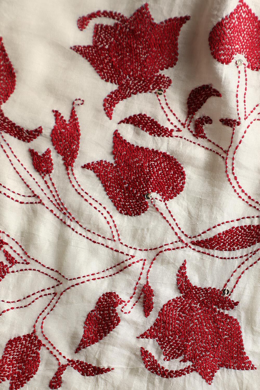 Off White Bengali Pure Silk Kantha Embroidery Saree image number null