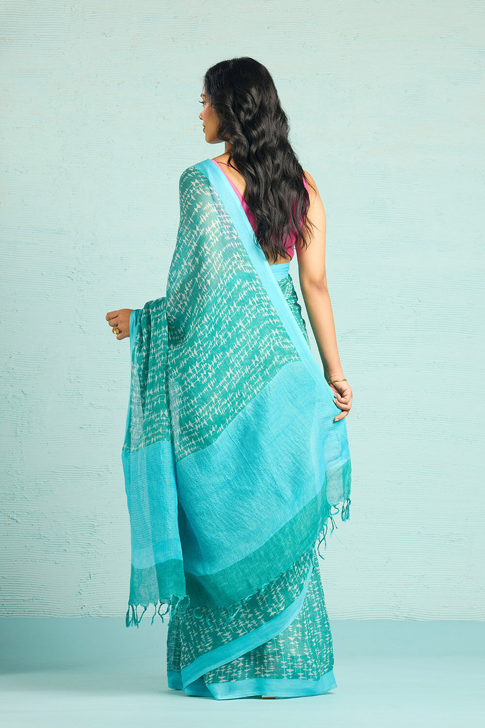 Green Screen Printed Pure Linen Saree image number null