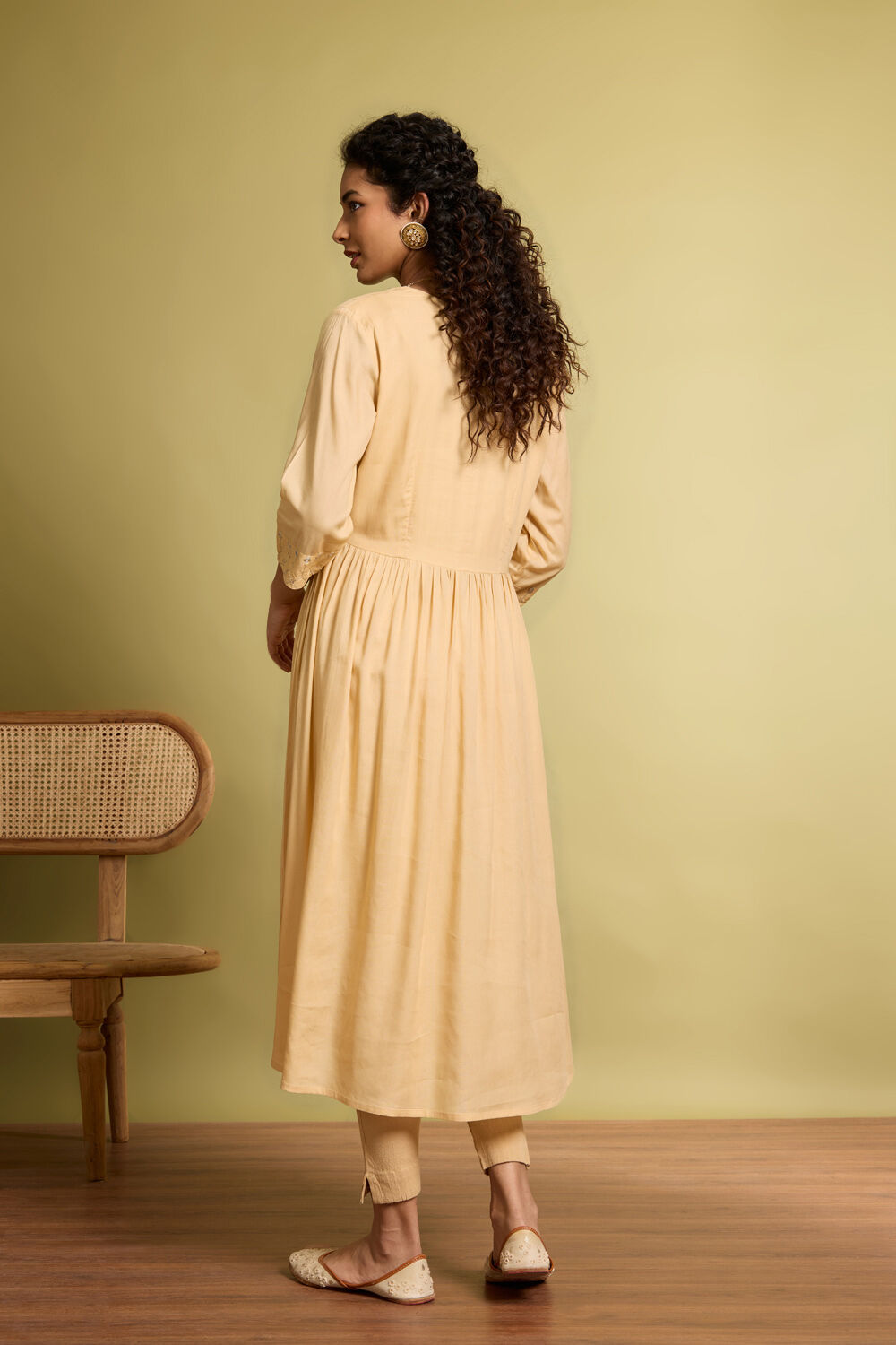 Off White Viscose Embroidered Kurta image number null