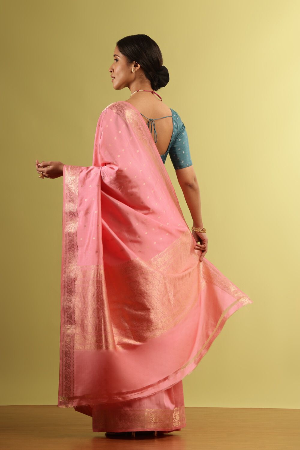 Pink Silk Viscose Woven Saree image number null