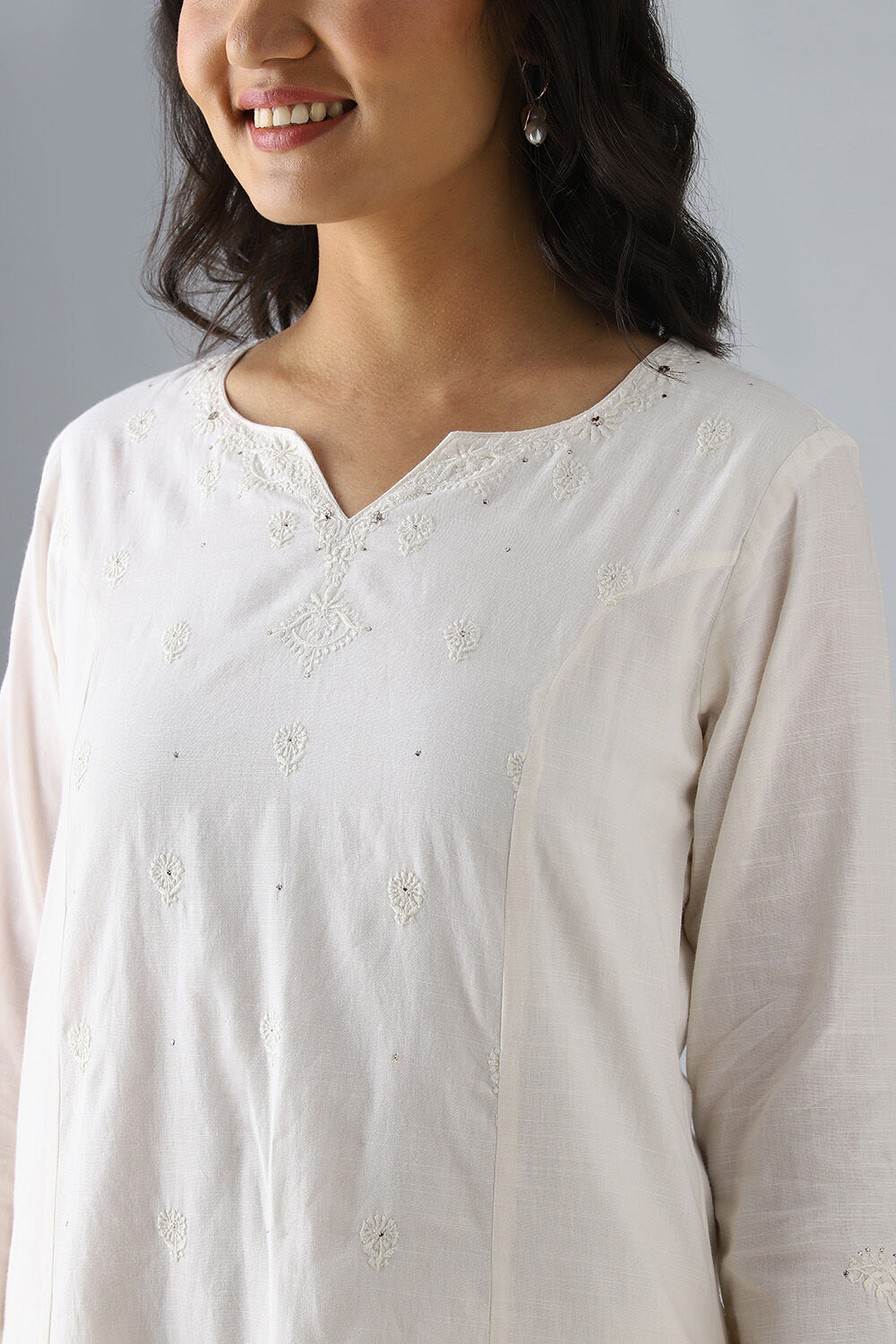Off White Embroidered Cotton Kurta image number null