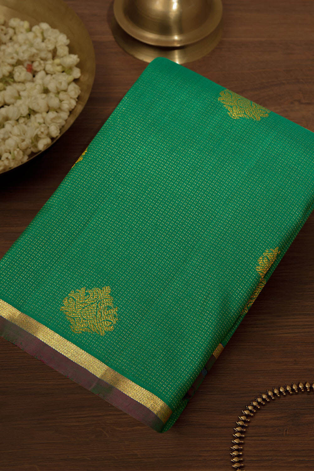 Green Pure Silk Woven Kanjivaram Saree image number null