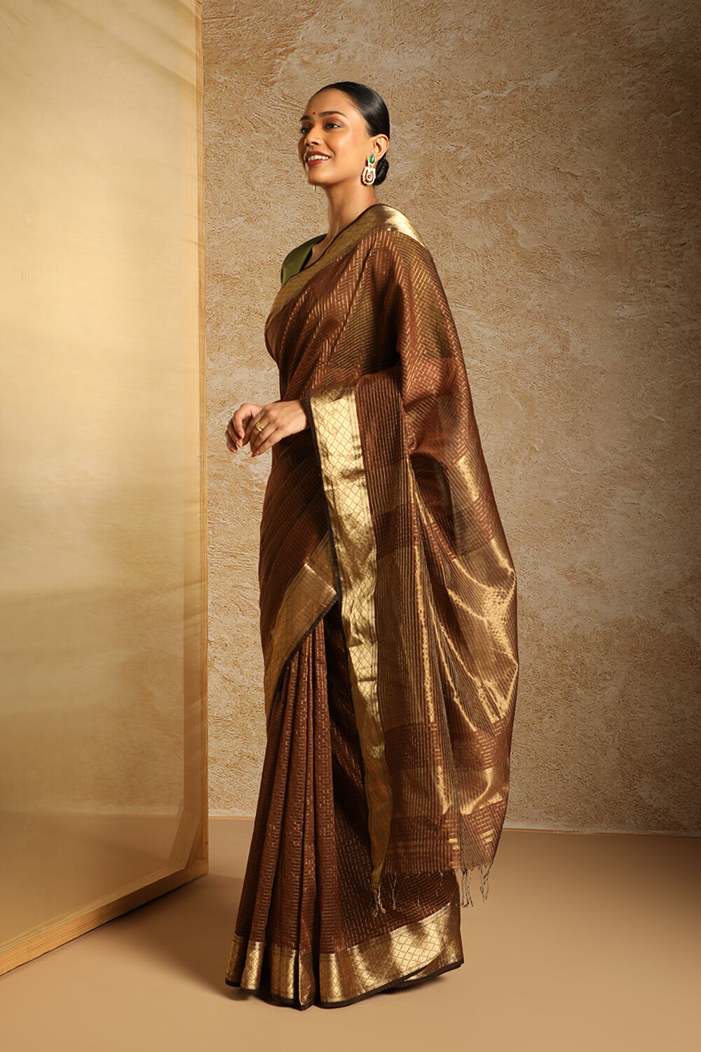 Brown Pure Silk Cotton Woven Maheshwari Saree image number null