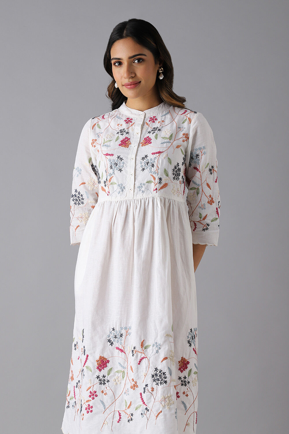 Off White Linen Embroidered Kurta image number null