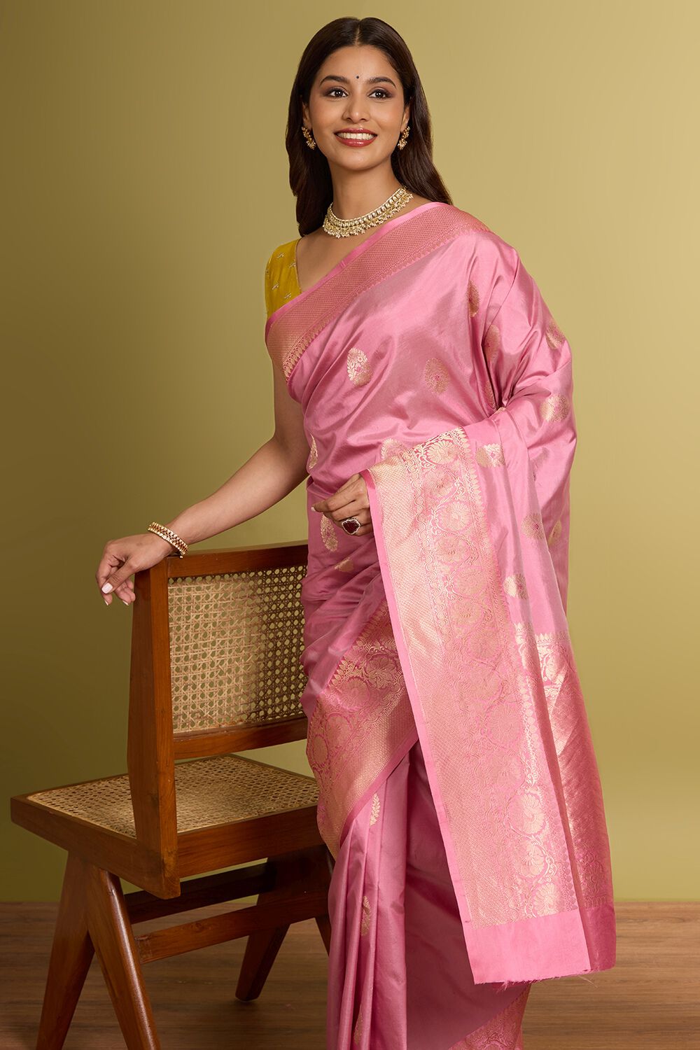 Light Pink Pure Silk Kadwa Banarasi Saree image number null