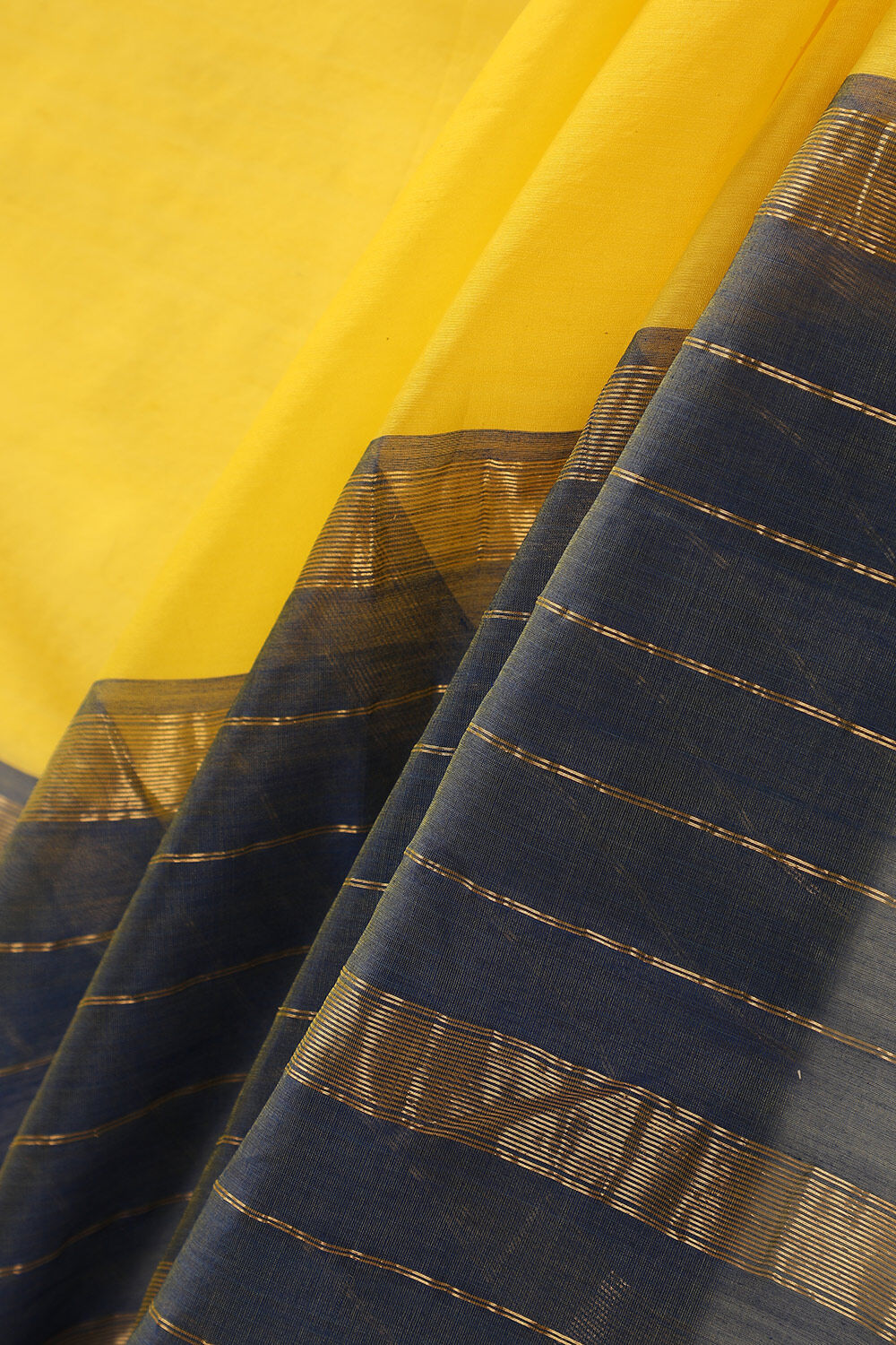 Yellow Woven Pure Silk Cotton Maheshwari Saree image number null