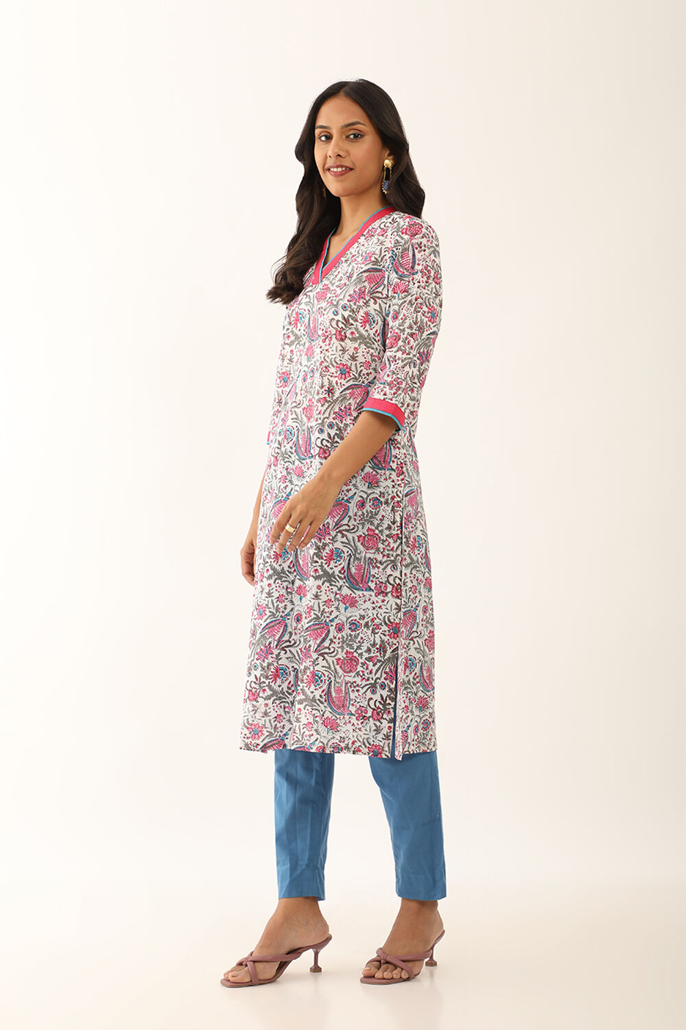 Off-White Pure Cotton Block Printed Kurta with Embroidery image number null