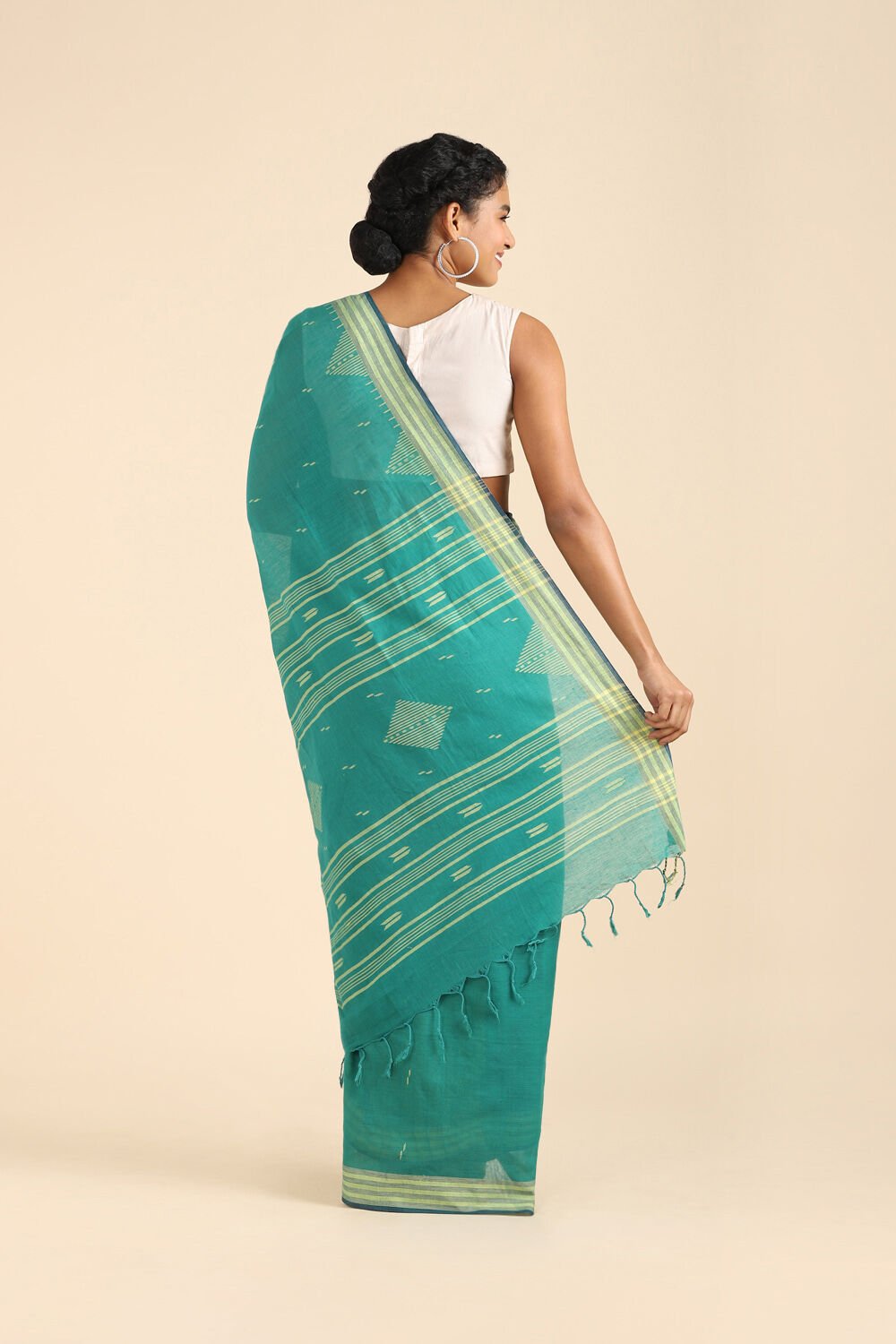Green Pure Cotton Jamdani Saree image number null