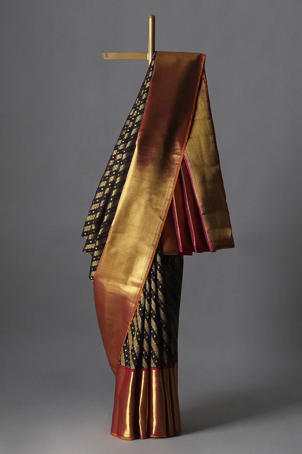 Black Pure Silk Kanjivaram Saree image number null