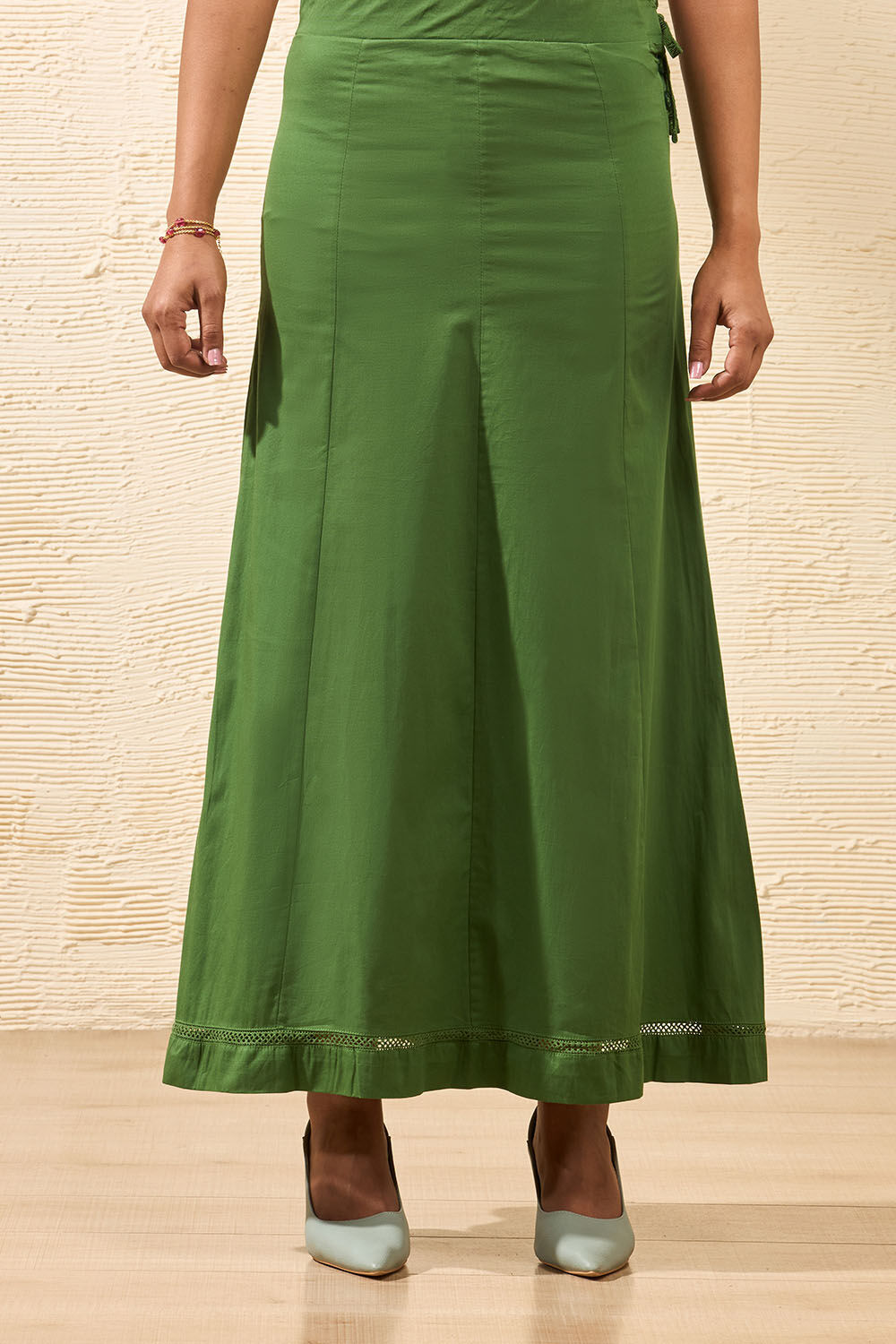 Dark Green Woven Cotton Lycra Inskirt image number null