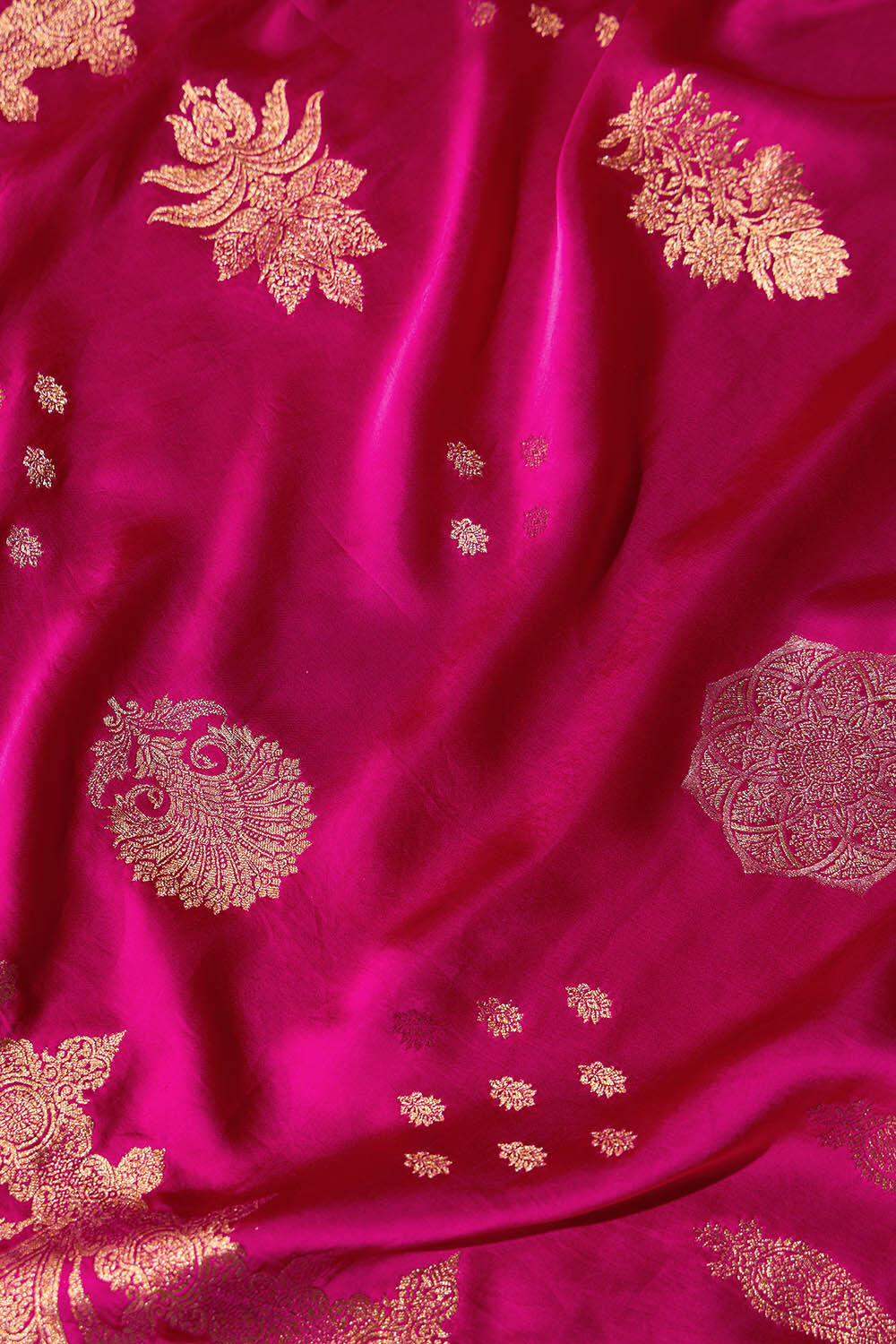 Pink Woven Viscose Saree image number null