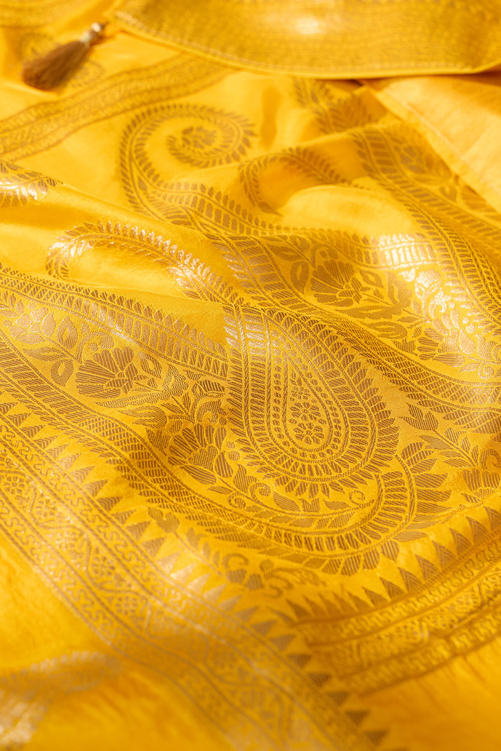 Yellow Woven Pure Viscose Saree image number null