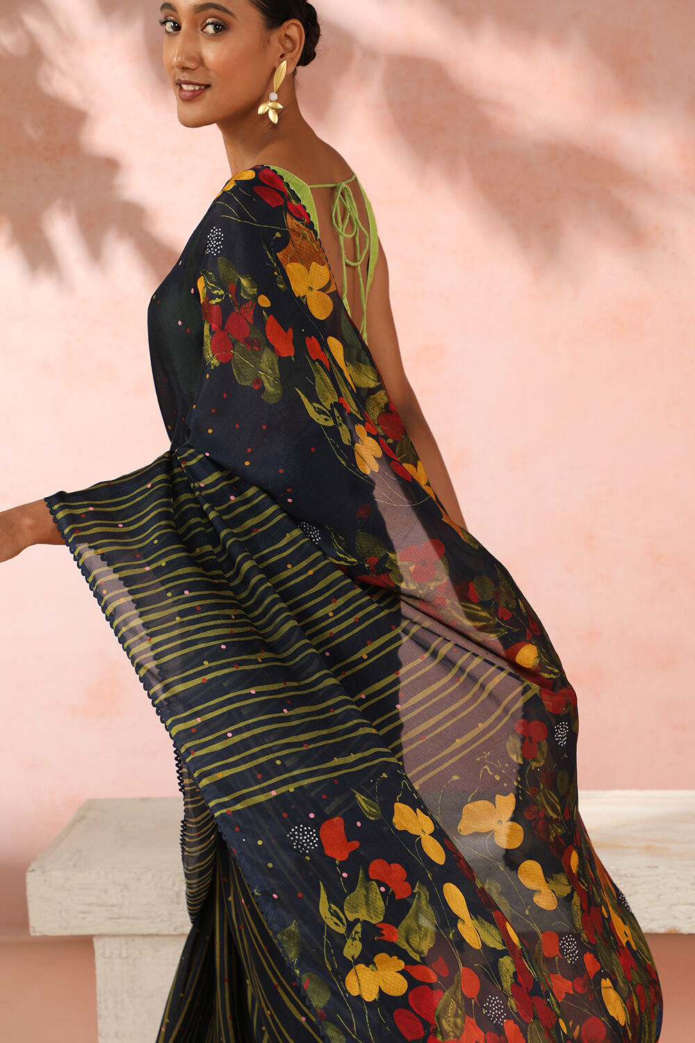 Navy Contemporary Viscose Crepe Digital Printed Saree image number null