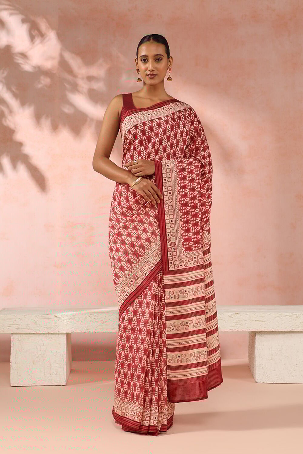 Red Contemporary Luxe Block Printed Saree image number null