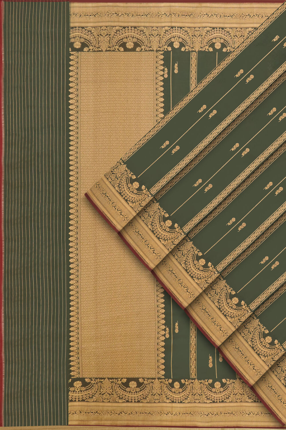 Dark Green Pure Silk Kadwa Banarasi Saree image number null