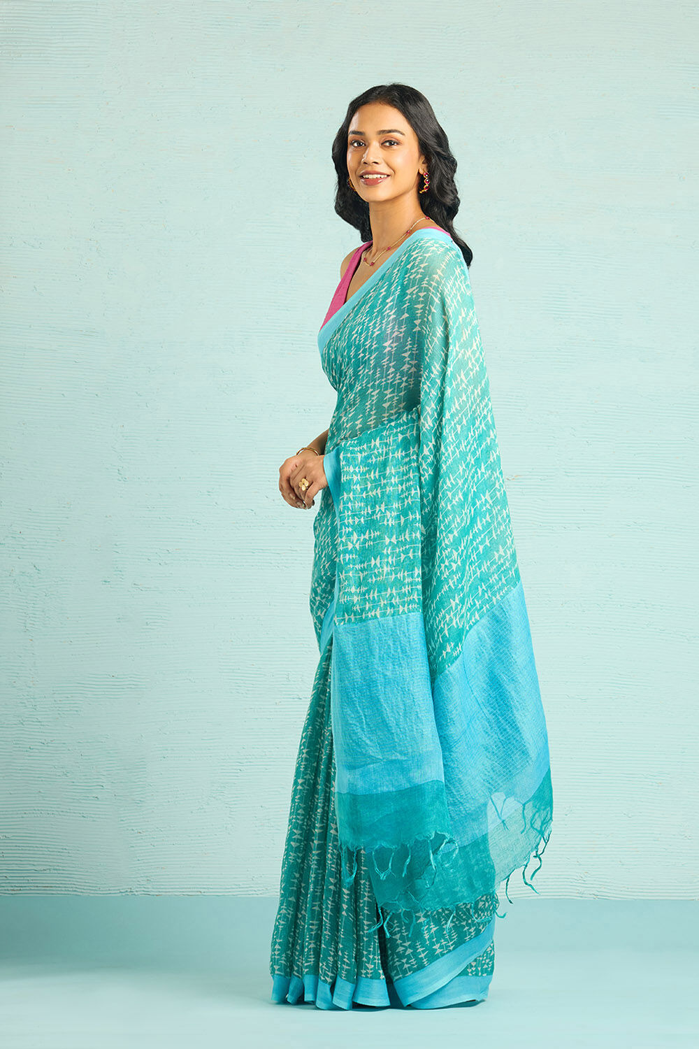 Green Screen Printed Pure Linen Saree image number null