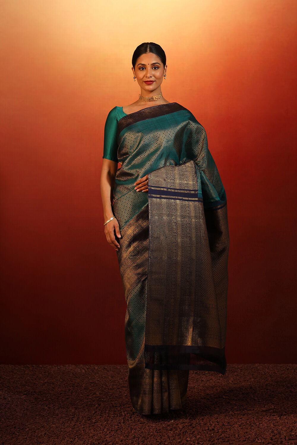 Green Woven Pure Silk Kanjivaram Saree image number null